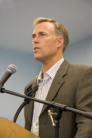 huffmanpodium_3526