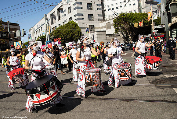 Women's March SF 2Oct 18 (Terry Scussel)