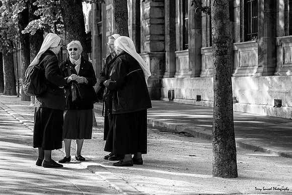 A Nun Conversation