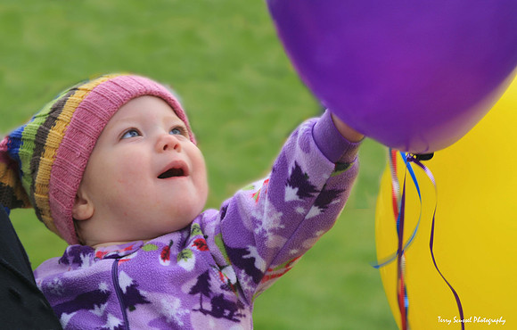 Child w-Ballloon 1