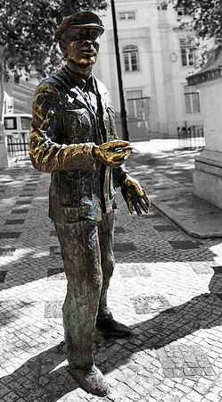 Bronze Statue, Lisbon Street
