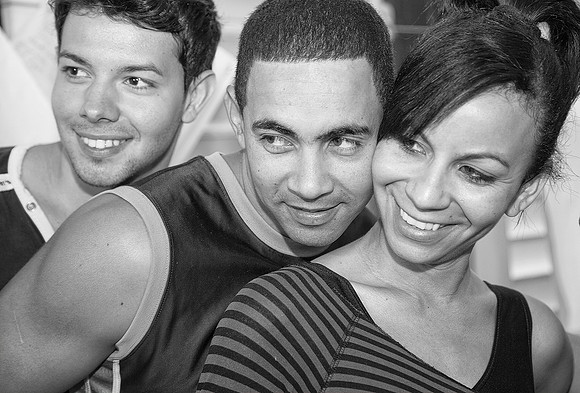 Conjunto Artistico Korimacao - Dancers 1 (B&W)