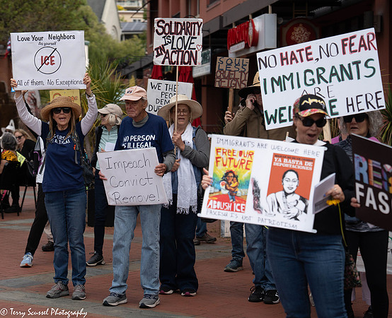 Marin_Fight_the_Right 23 (Terry Scussel)