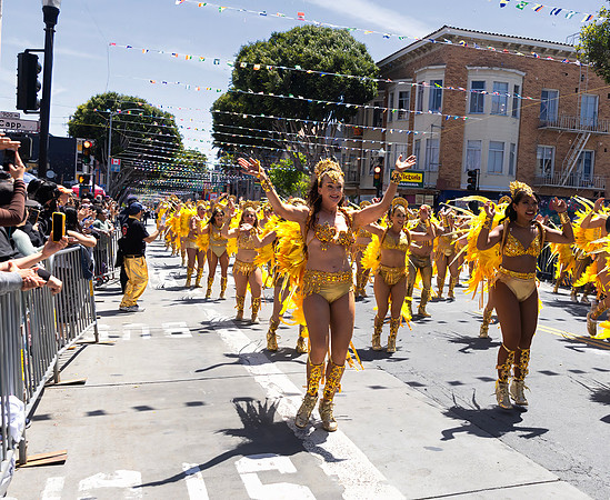 SF Carnaval Parade 88 (Terry Scussel)